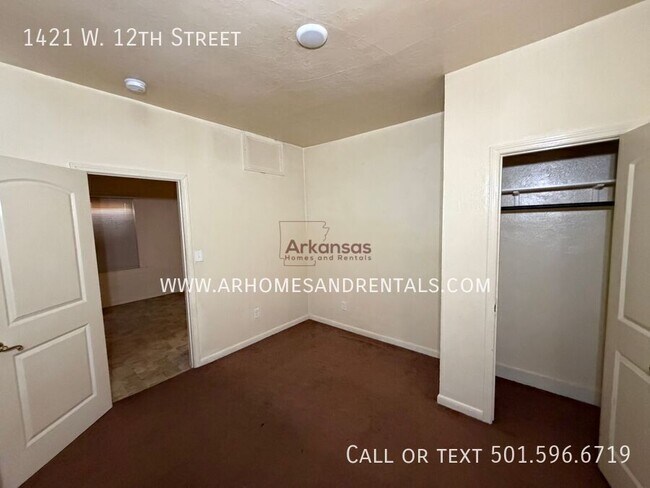 Building Photo - 1421 W 12th St