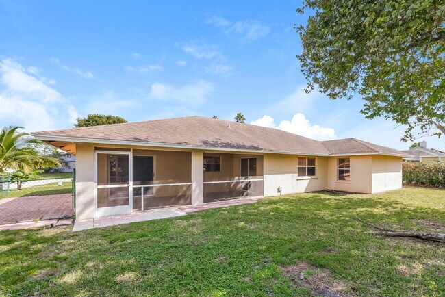 Building Photo - 244 Ponce De Leon St