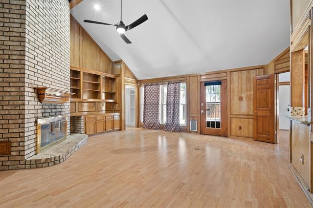 Building Photo - 1317 Royal Palm Ln