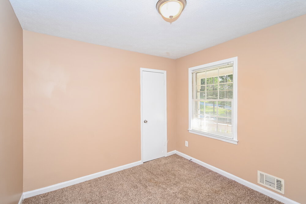 Building Photo - 6490 Executive Dr