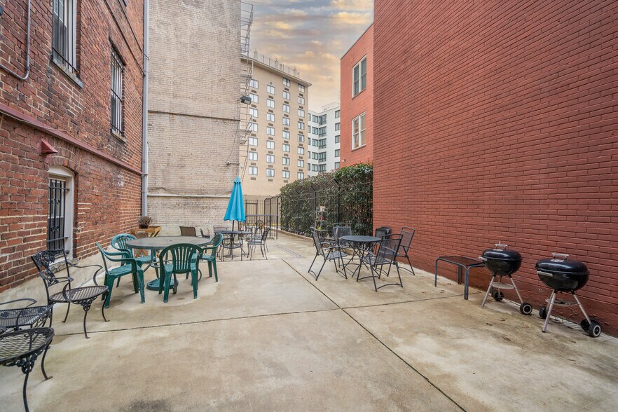 Building Photo - 1332 15th Street NW