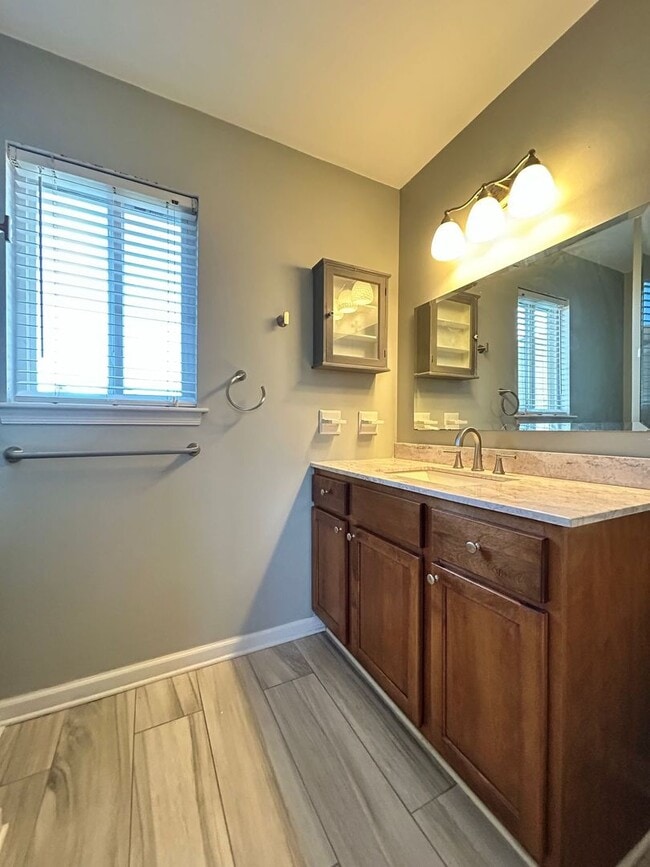Building Photo - Charming 4-Bedroom Cul-de-Sac Home in Virginia Beach "ASK ABOUT OUR ZERO DEPOSIT"