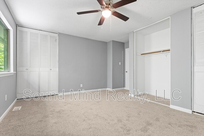 Building Photo - 4249 Lake Ridge Dr