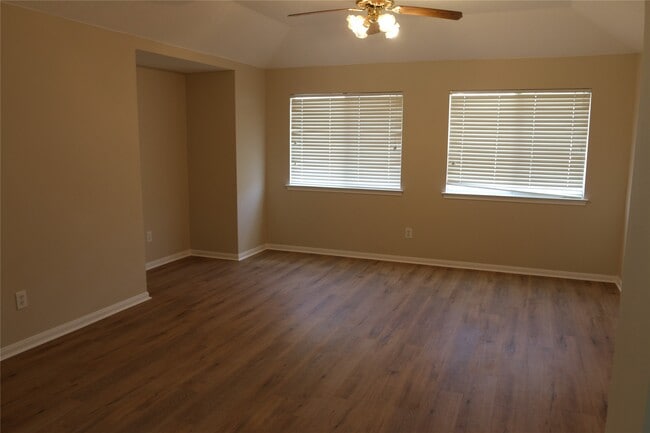 Building Photo - 1751 Heddon Falls Dr