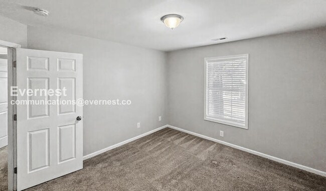 Building Photo - 2901 Old Well Ln