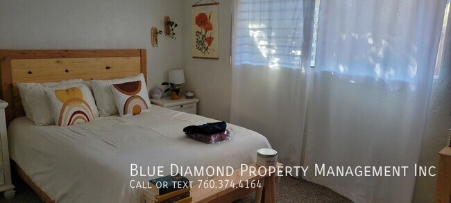 Building Photo - 2043 Edinburg-