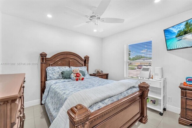 Building Photo - 252 Malibu Cir