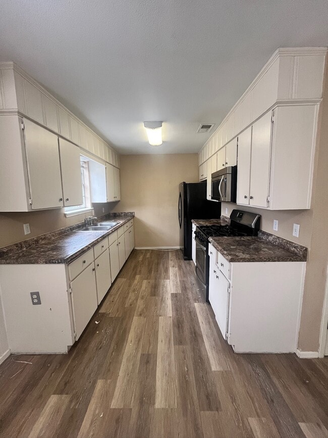 Building Photo - 119 S 5th St