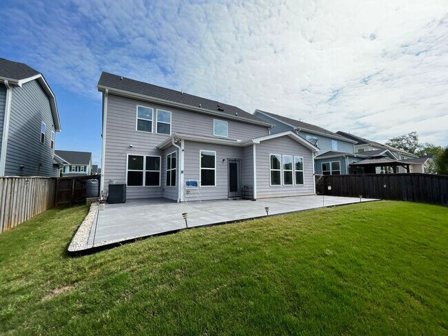 Building Photo - 2013 Ernesto Ln