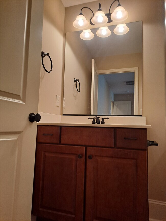 Building Photo - 12170 Inglecrest Ln