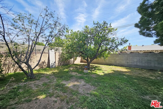 Building Photo - 15106 San Jose St