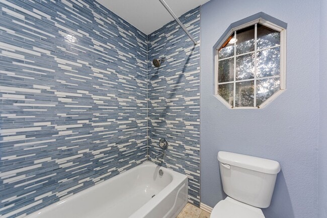 Building Photo - 7705 Case Dr