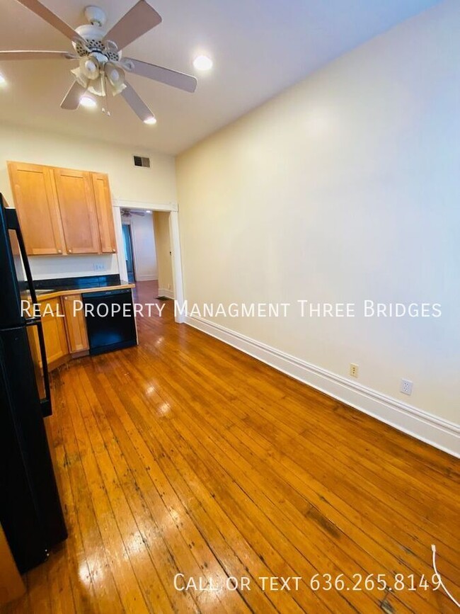 Building Photo - 2219 McNair Ave