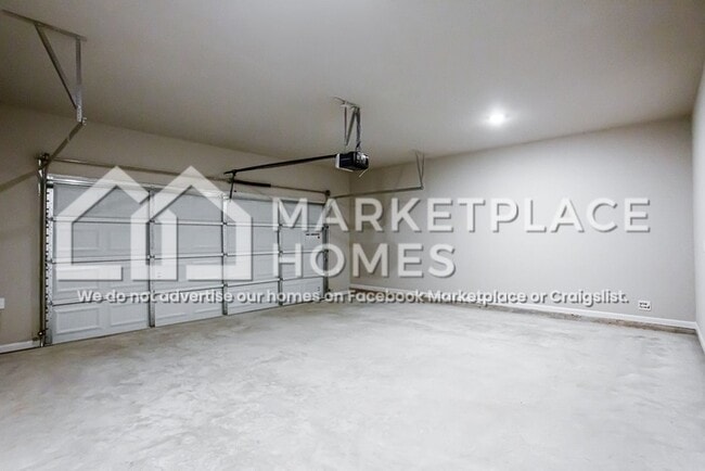 Building Photo - 214 W L Miller Dr