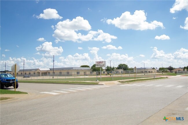 Building Photo - 1809 Herndon Dr