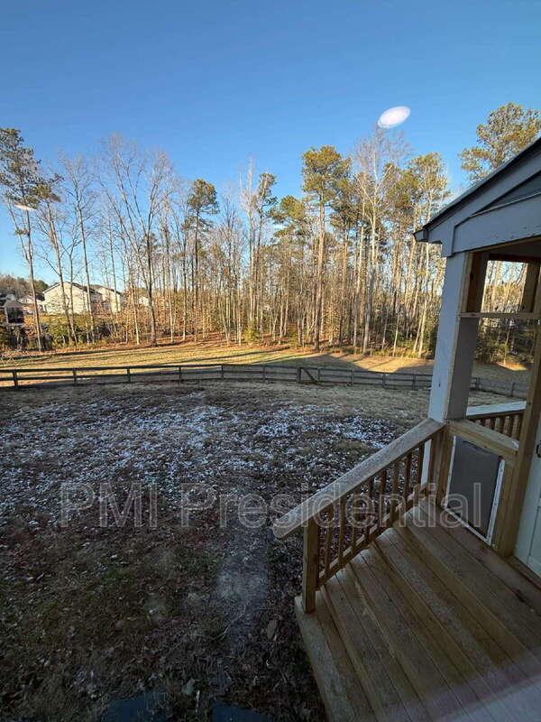 Building Photo - 15900 Beach Rd