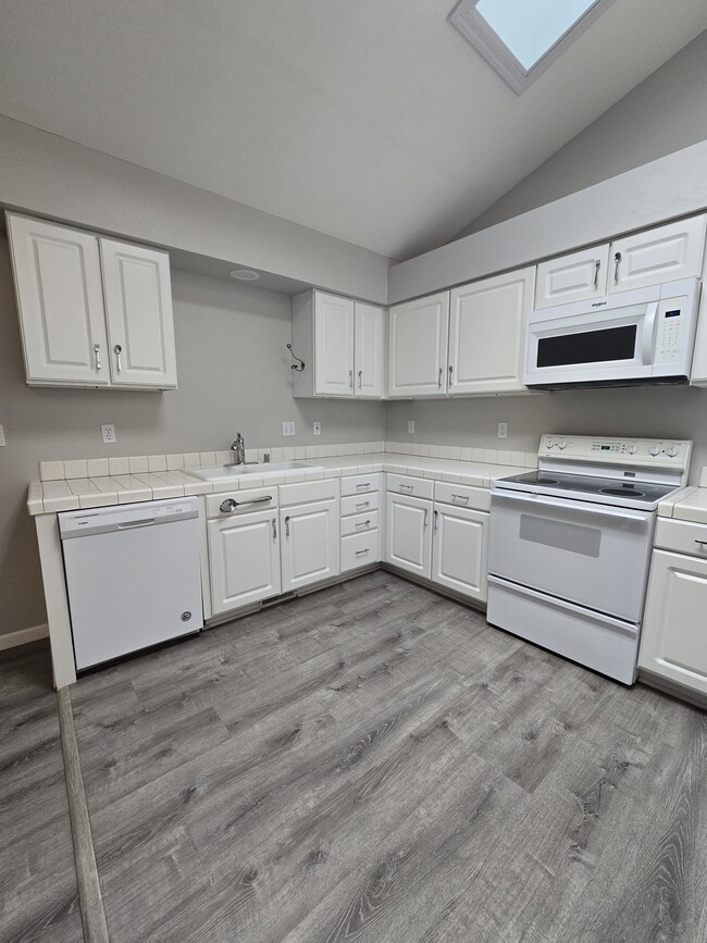 Building Photo - 1028 Aspen Grove Cir