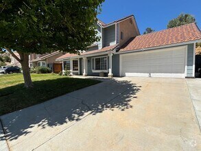 Building Photo - 3-Bedroom Home with Sun Room, Solar, and B...
