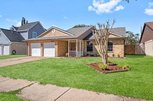 Primary Photo - 13514 Klamath Falls Dr