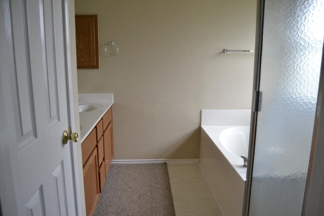 Building Photo - 306 Bright Chase