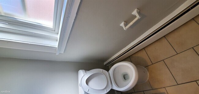 Building Photo - 36 Derby Ave