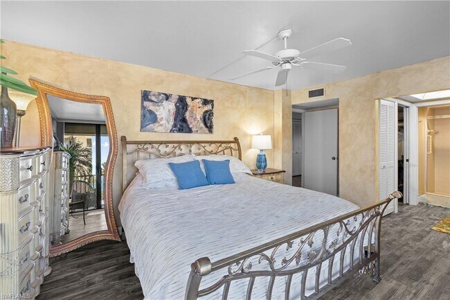 Building Photo - 10420 Gulf Shore Dr