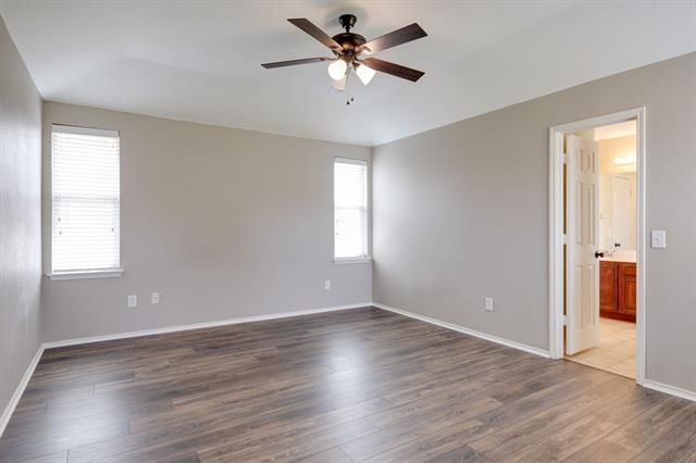 Building Photo - 205 N Bending Oak Ln