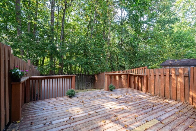 Building Photo - 7918 Pebble Brook Ct