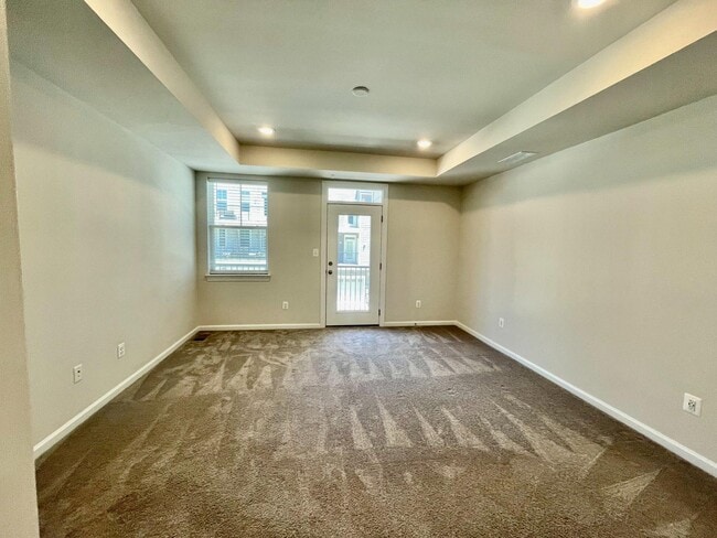 Building Photo - 14955 River Walk Way