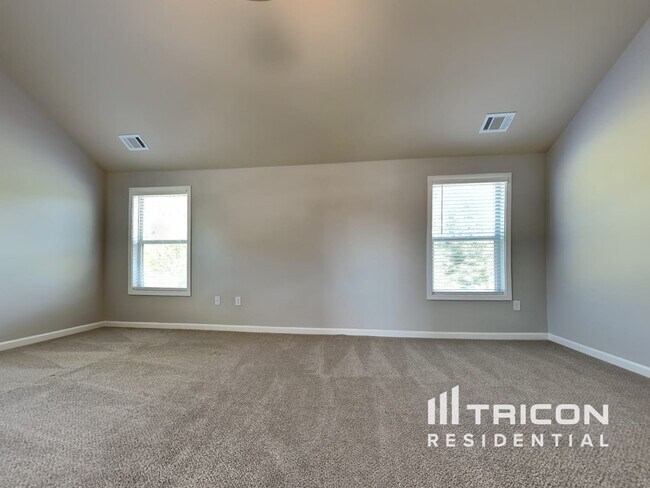 Building Photo - 142 Massey Ln