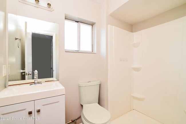 Building Photo - 2000 Burning Tree Dr