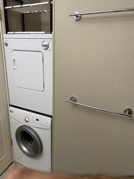 Washer & Dryer - 11610 Vance Jackson Rd