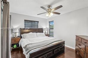 Building Photo - 301 Olivewood Pl