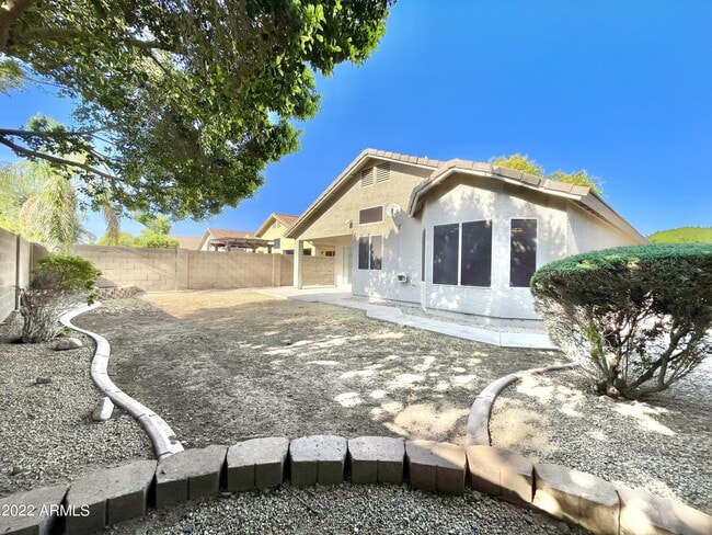 Building Photo - 8143 W Mary Ann Dr