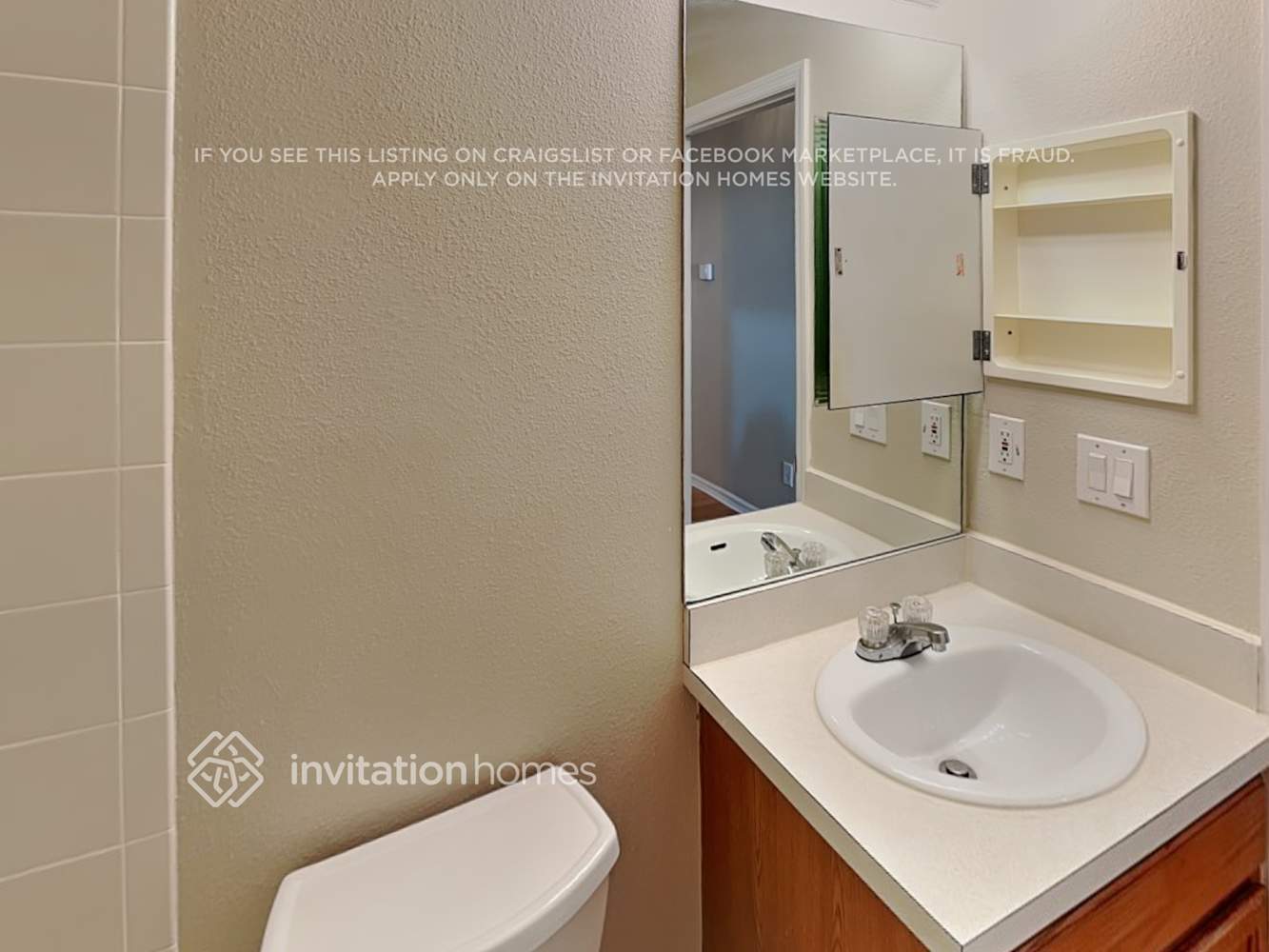 Building Photo - 7214 Colonial Lake Dr