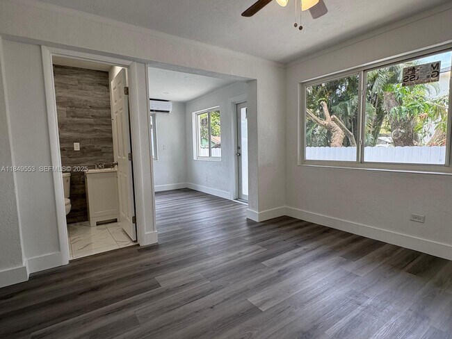 Building Photo - 3368 NW 51st Terrace