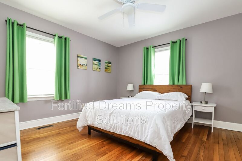 Building Photo - 3021 Sourwood Rd