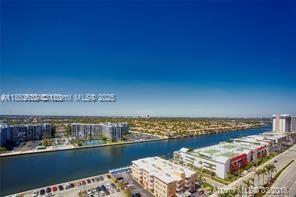 Building Photo - 2751 N Ocean Dr