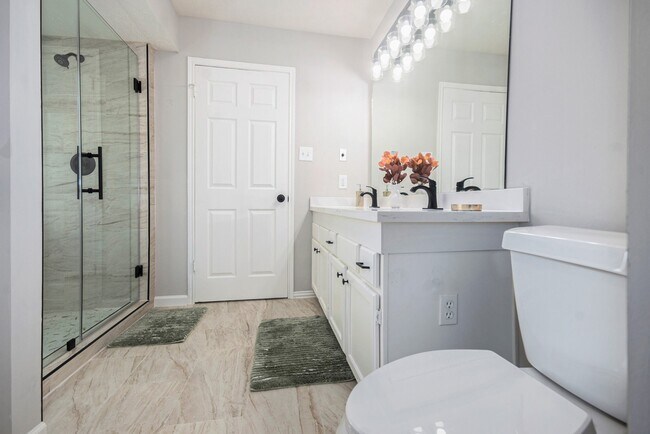 Building Photo - 14327 Sun Harbor Dr