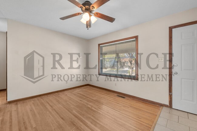 Building Photo - 1912 N Hood St