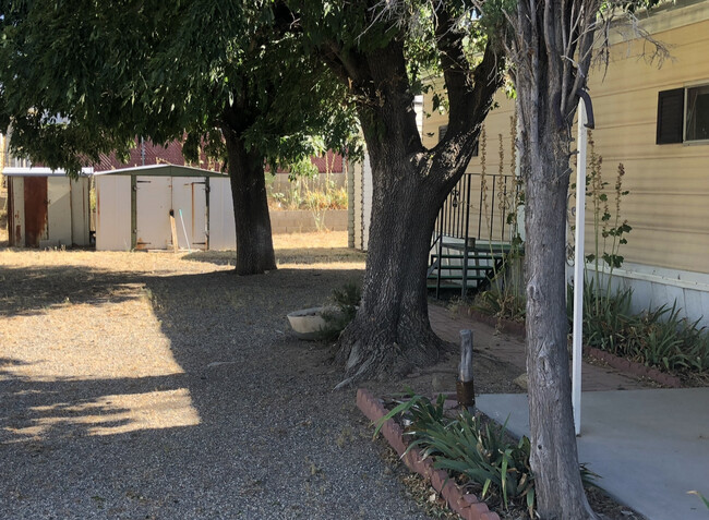 Building Photo - 6012 Cypress Ave
