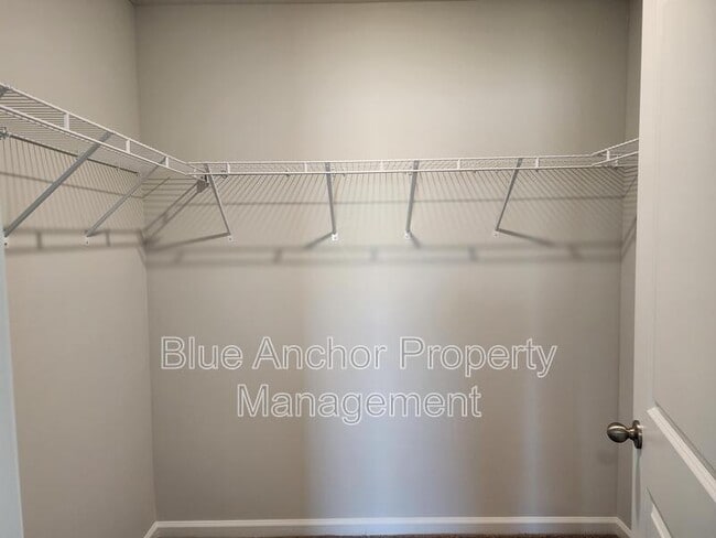 Building Photo - 1015 Course Ln