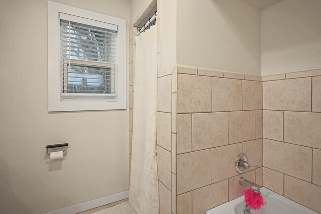 Building Photo - 4302 42nd St