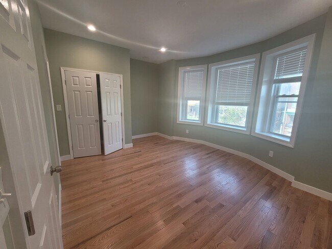 Building Photo - 2931 N Calvert St