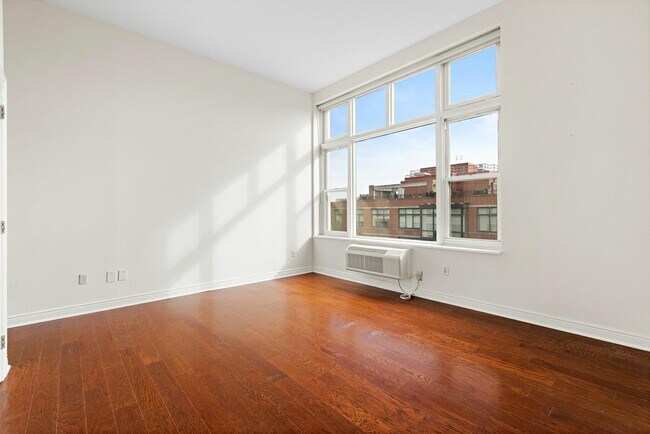 Building Photo - 1500 Hudson St