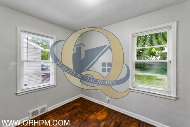 Building Photo - Don't miss your opportunity to make this home yours! Contact us today to schedule a showing.