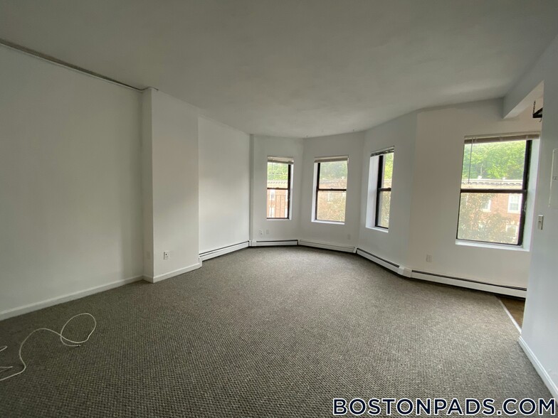 Building Photo - 63 S Huntington Ave