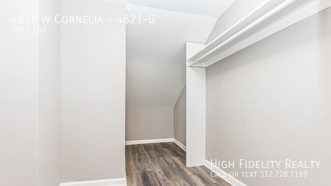 Building Photo - 4819 W Cornelia-4821-G