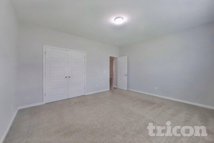 Building Photo - 713 W Coker Way