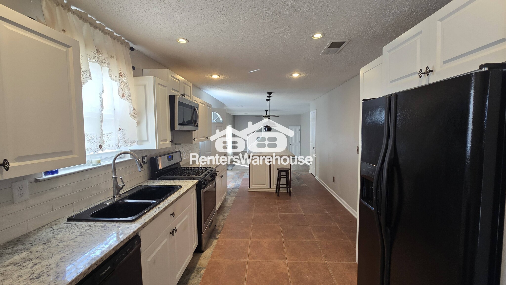 Building Photo - 2058 Hairston Creek Pkwy